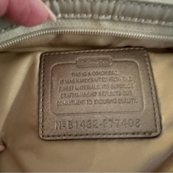 Vintage Coach Signature Nylon Crossbody Swingpack – Khaki Saddle - Picture 5 of 8